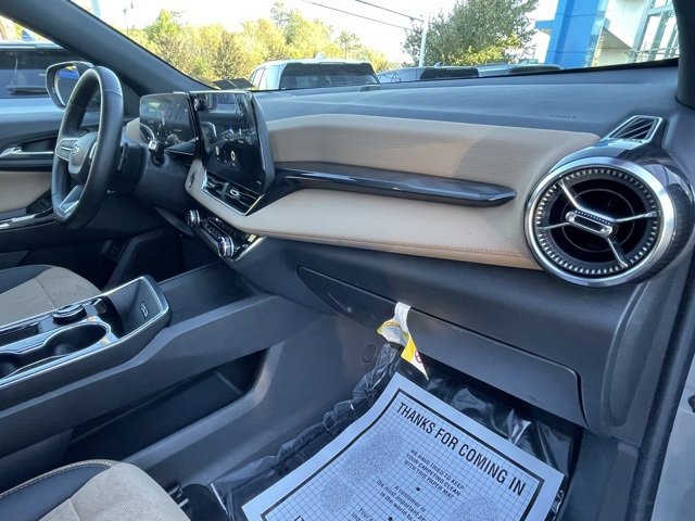 Certified 2025 Chevrolet Equinox ACTIV w/ Safety and Technology Package image 42