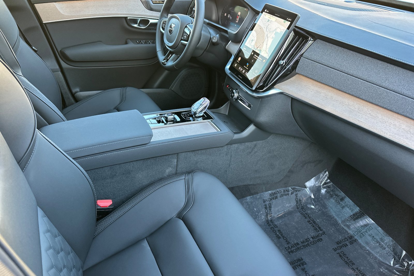 New 2026 Volvo XC90 B5 Plus w/ Protection Package AWD/4WD image 19