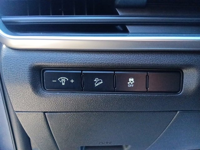 Used 2023 Kia Telluride LX image 18