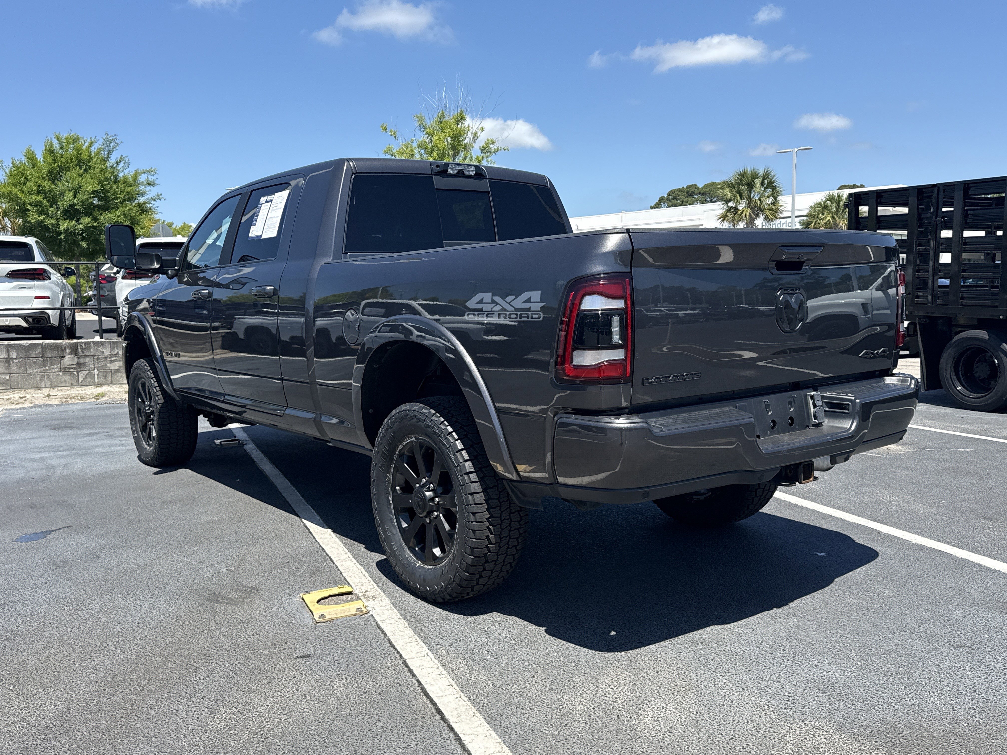 Used 2022 RAM 2500 Laramie w/ Night Edition AWD/4WD image 13