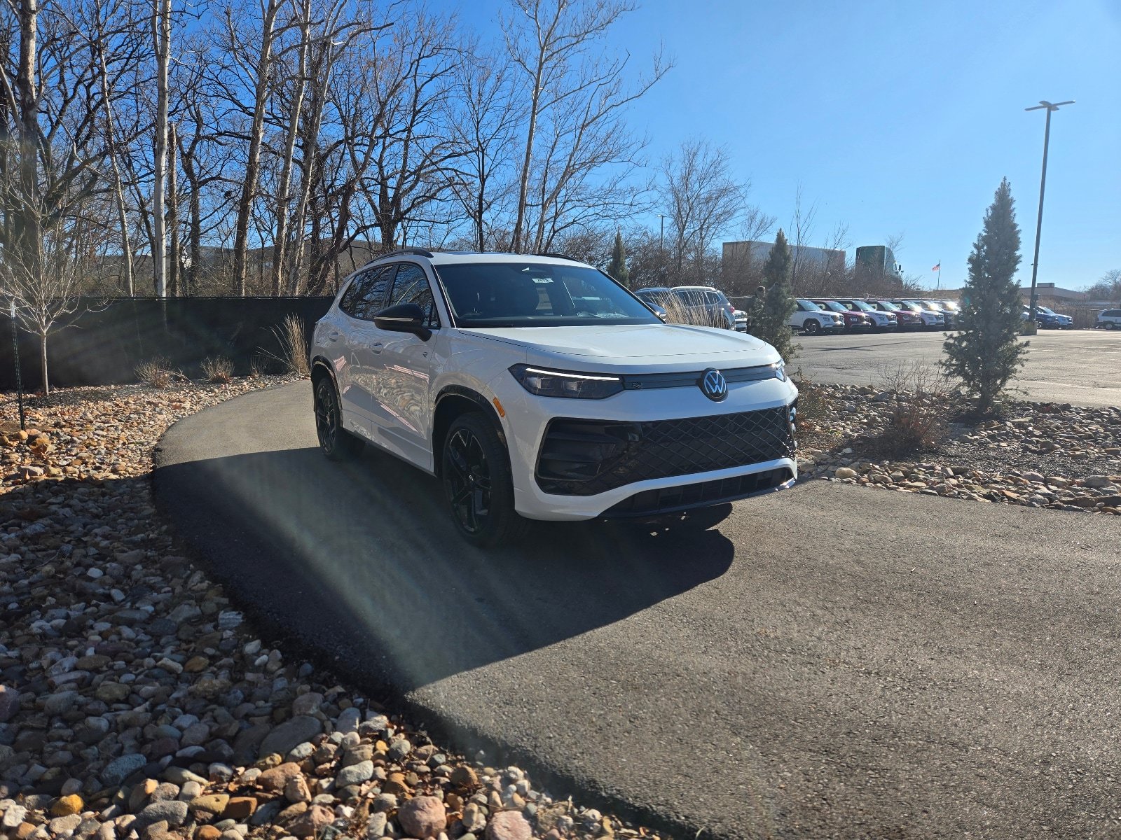 New 2026 Volkswagen Tiguan SE R-Line AWD/4WD image 7