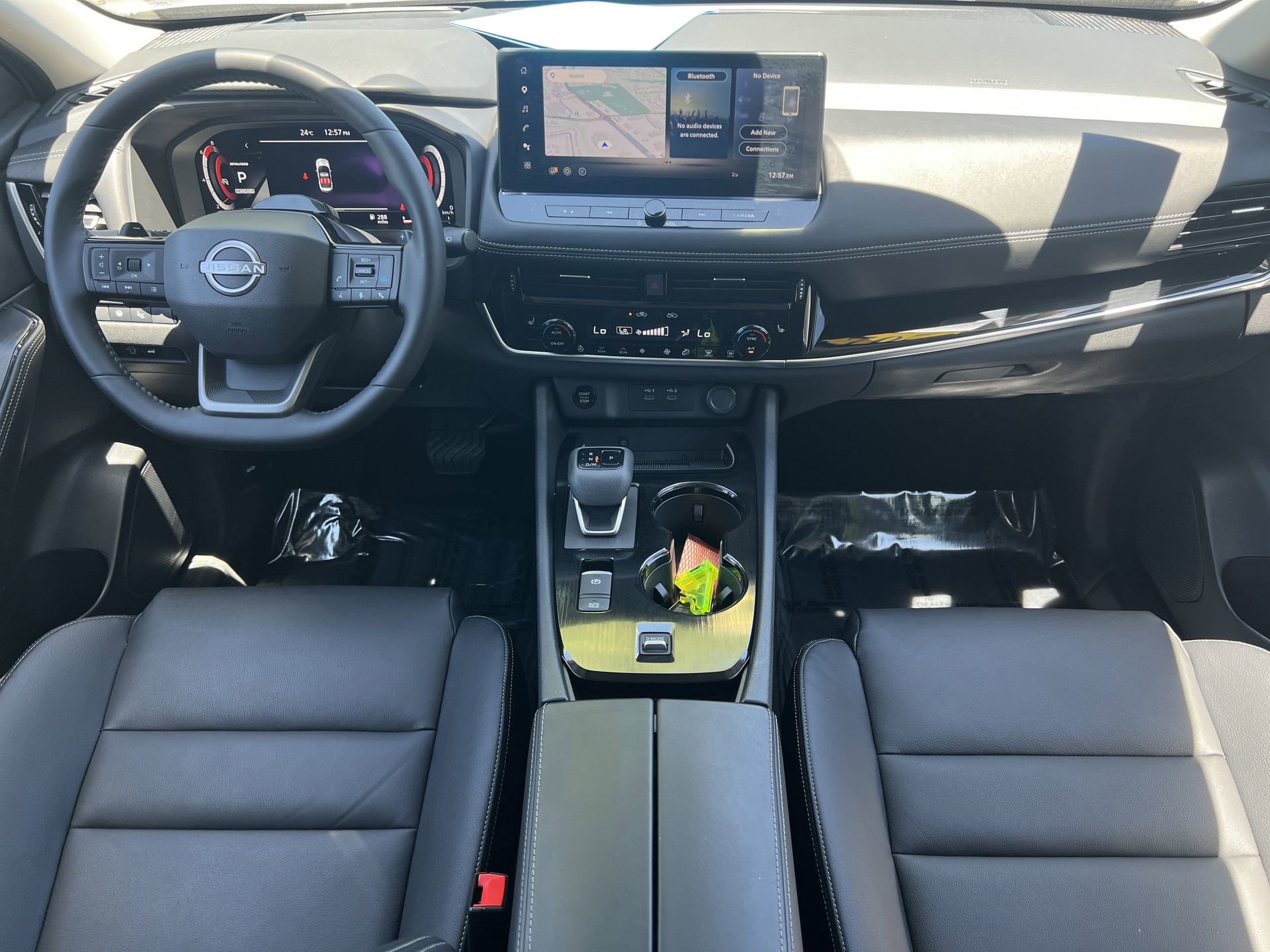 Certified 2025 Nissan Rogue SL w/ Tech Package FWD image 31