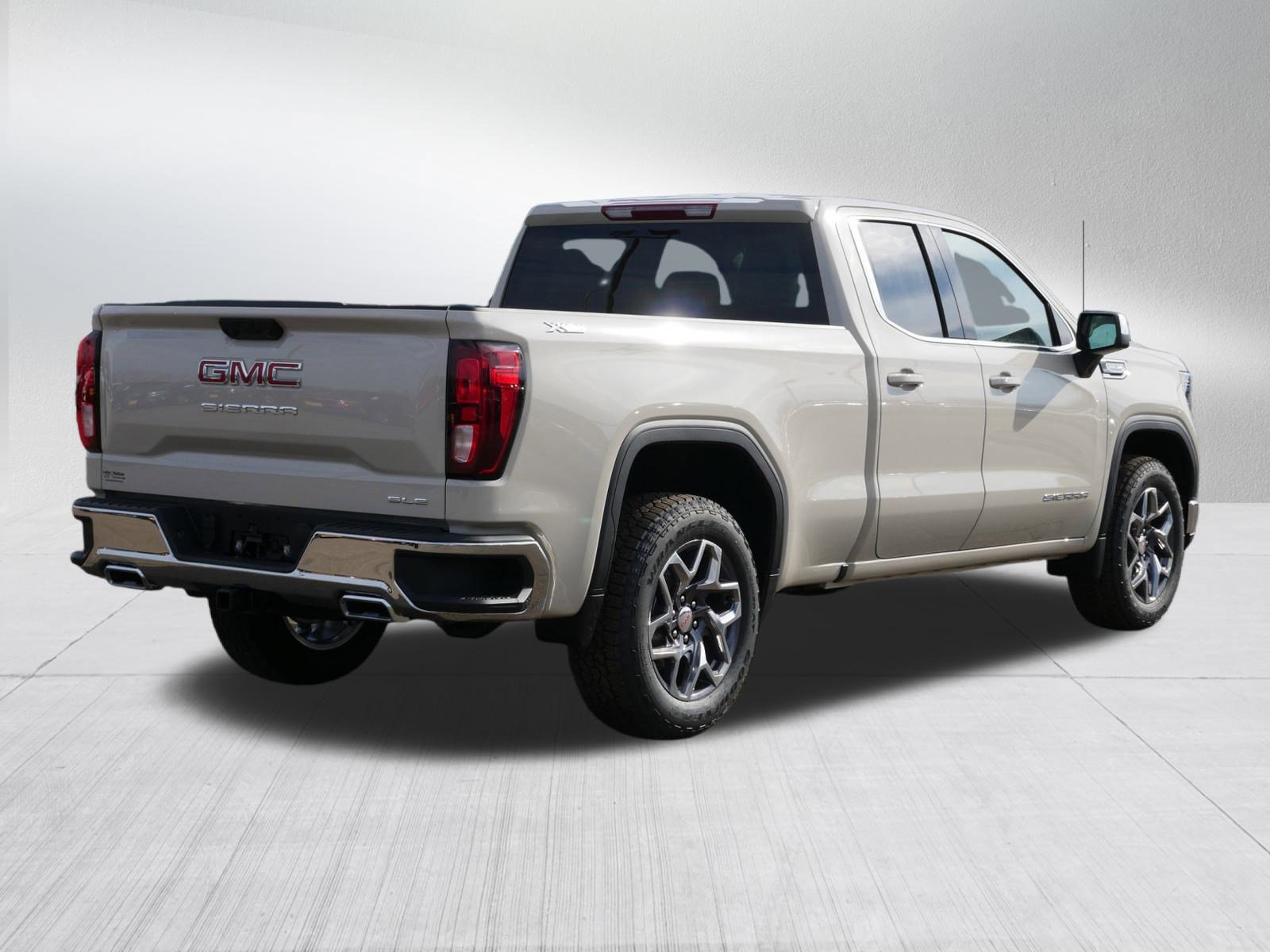 New 2026 GMC Sierra 1500 SLE w/ X31 Off-Road Package image 5