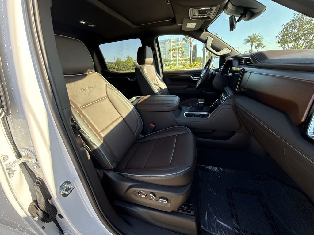 Used 2025 GMC Sierra 1500 Denali w/ Denali Reserve Package image 16