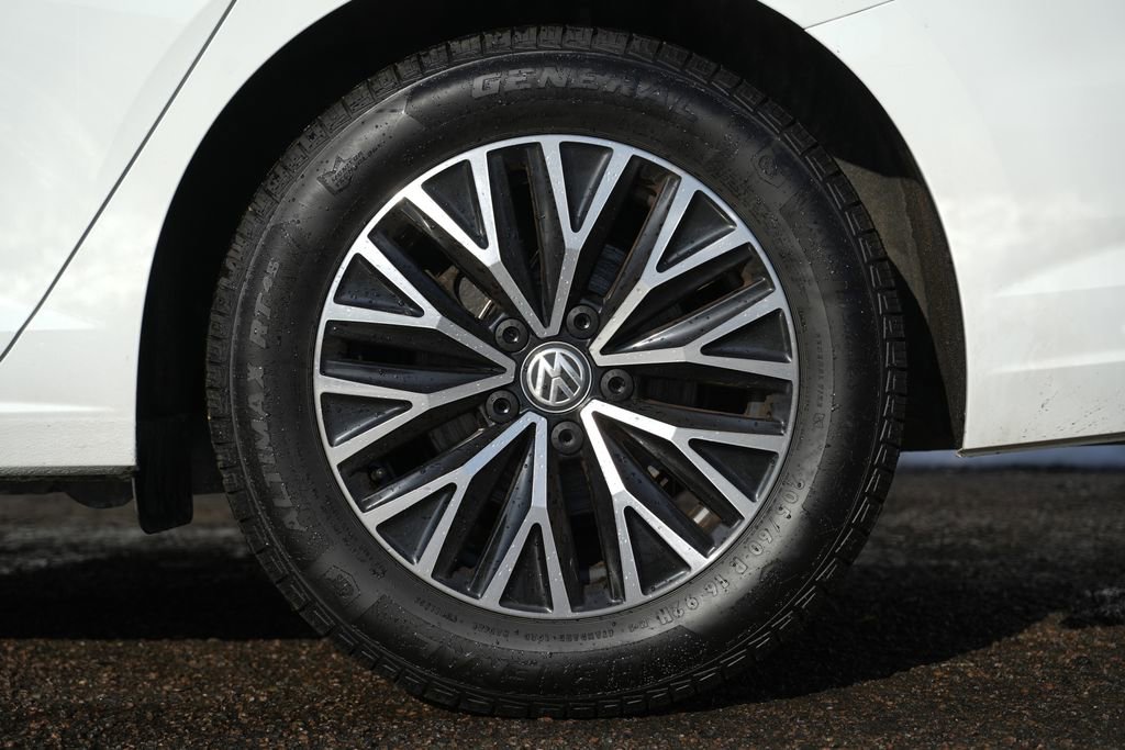 Used 2021 Volkswagen Jetta S w/ Driver Assistance Package FWD image 12