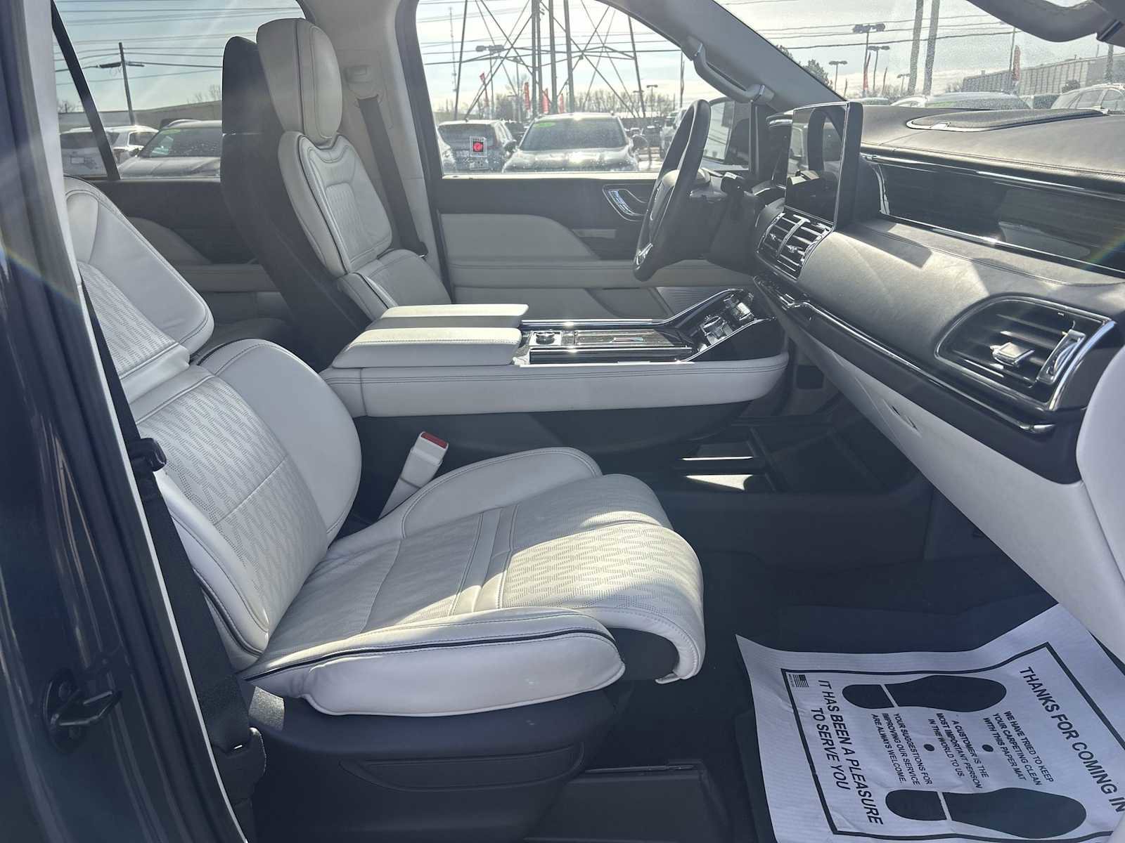 Used 2023 Lincoln Navigator Black Label image 28