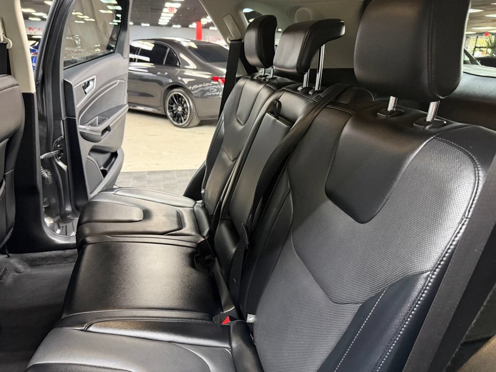 Used 2022 Ford Edge Titanium w/ Equipment Group 301A AWD/4WD image 39