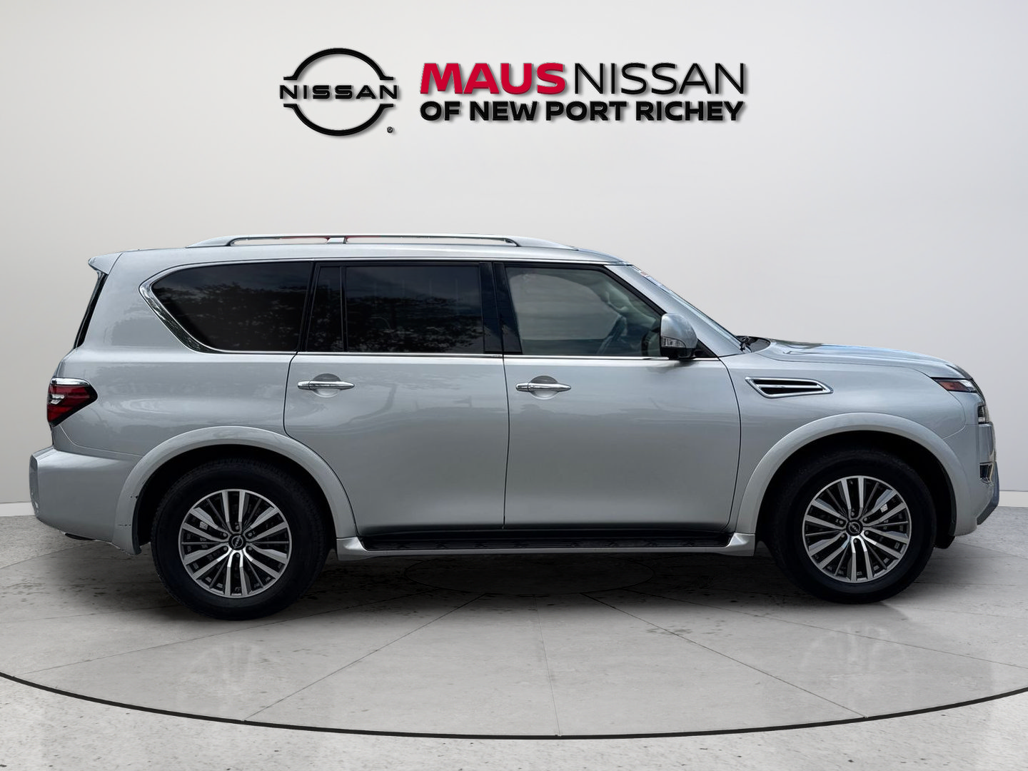 Used 2024 Nissan Armada SL w/ Captain's Chairs Package AWD/4WD image 14