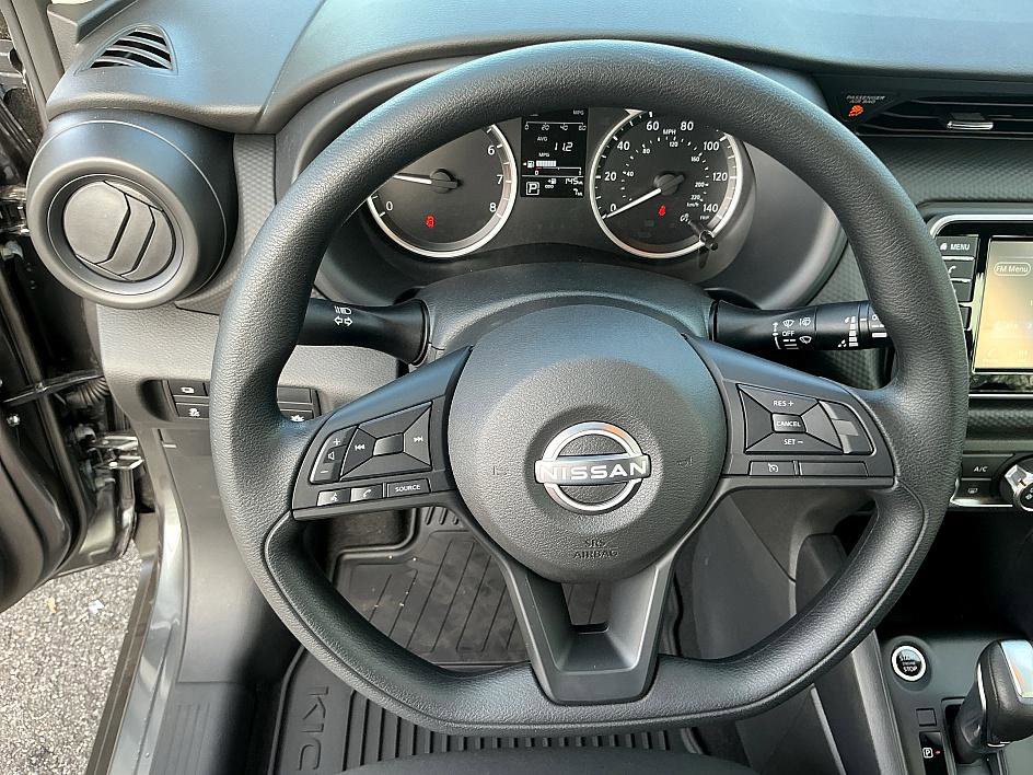 New 2025 Nissan Kicks S image 15