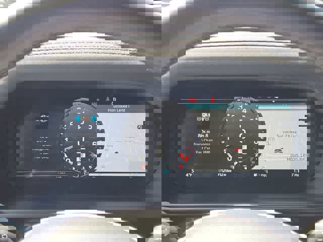 Used 2023 Land Rover Defender 130 X-Dynamic SE image 37