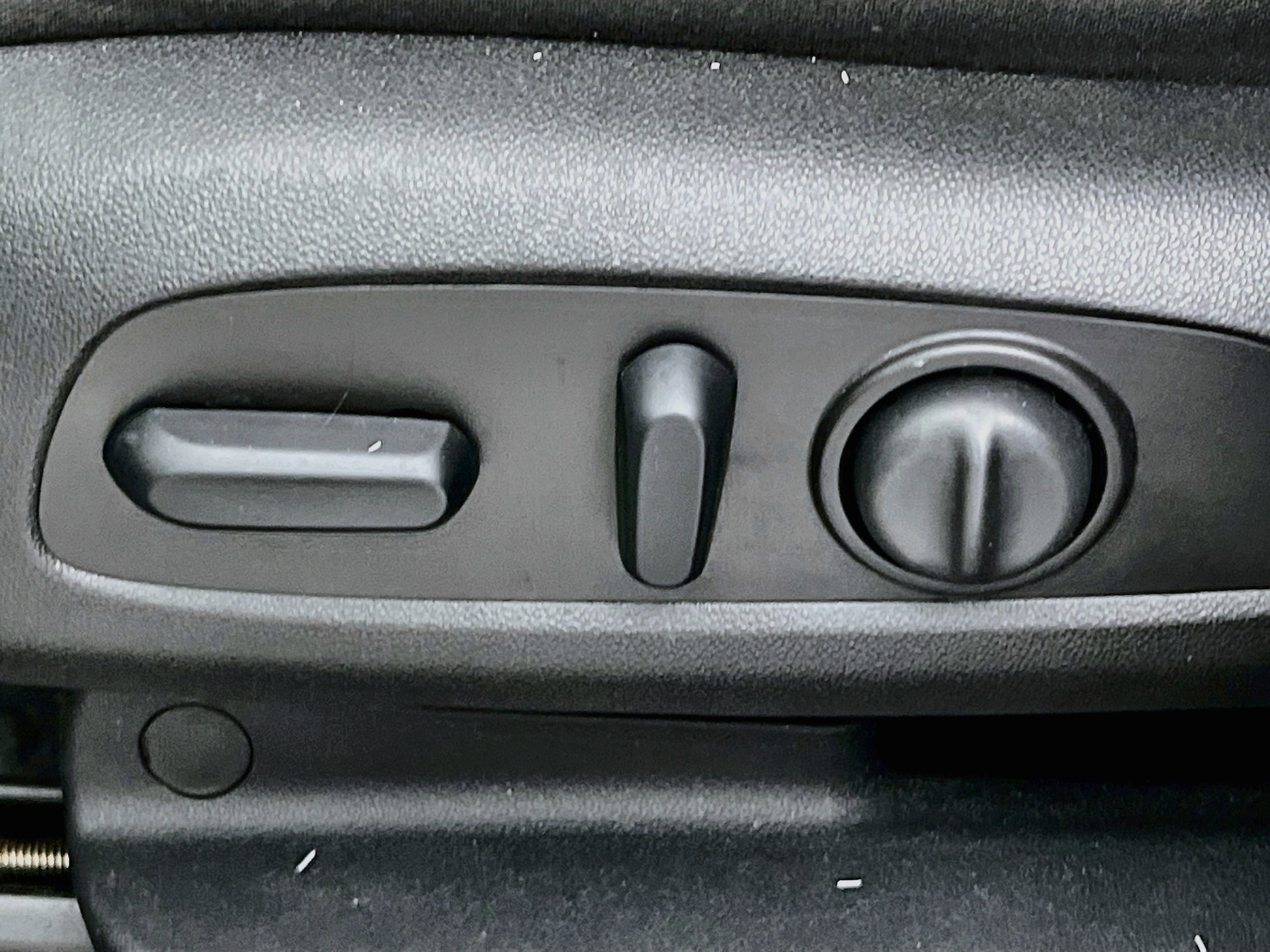 Used 2018 Chevrolet Equinox LT FWD image 15