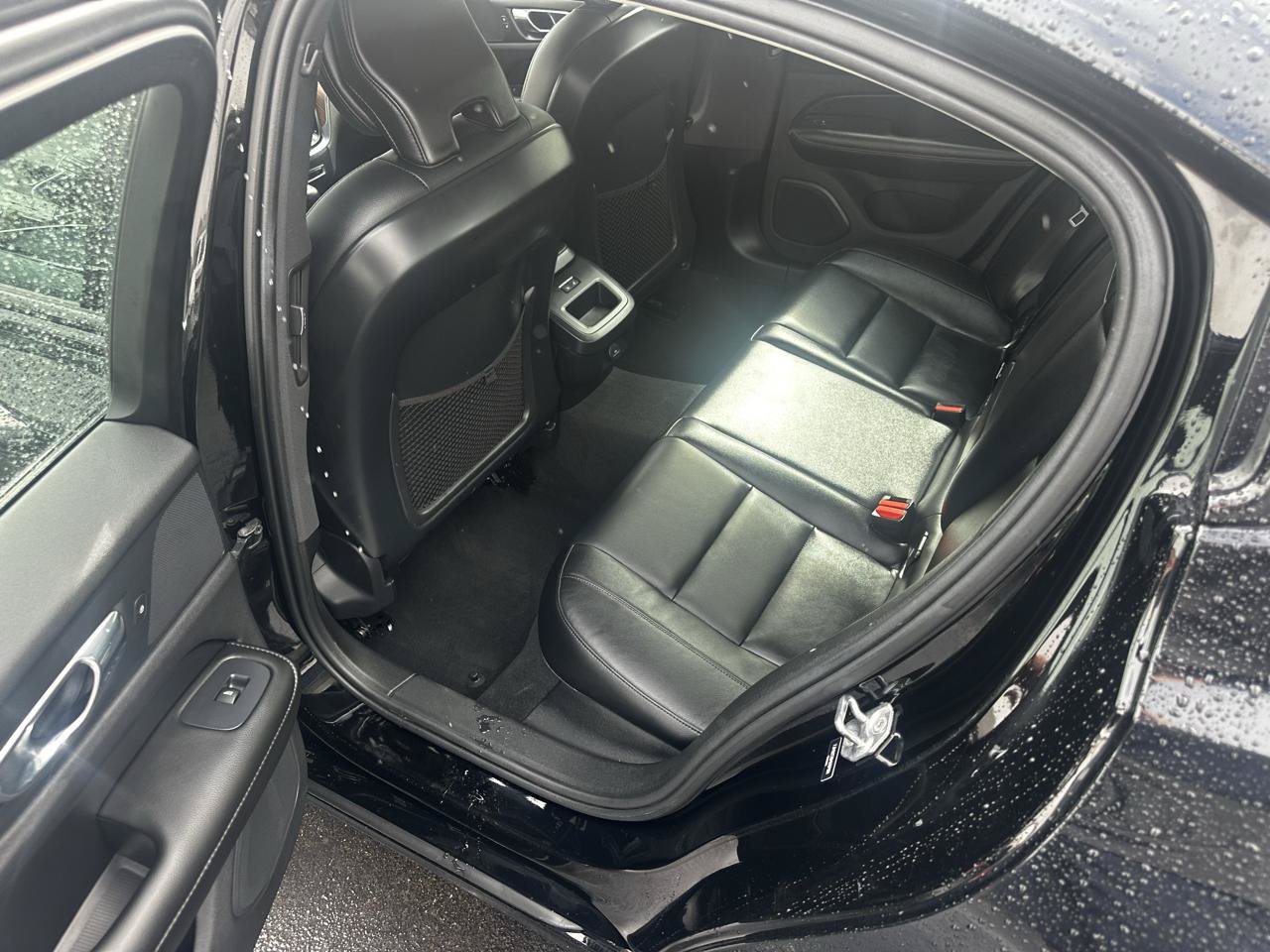Used 2021 Volvo S60 T5 Momentum AWD/4WD image 9