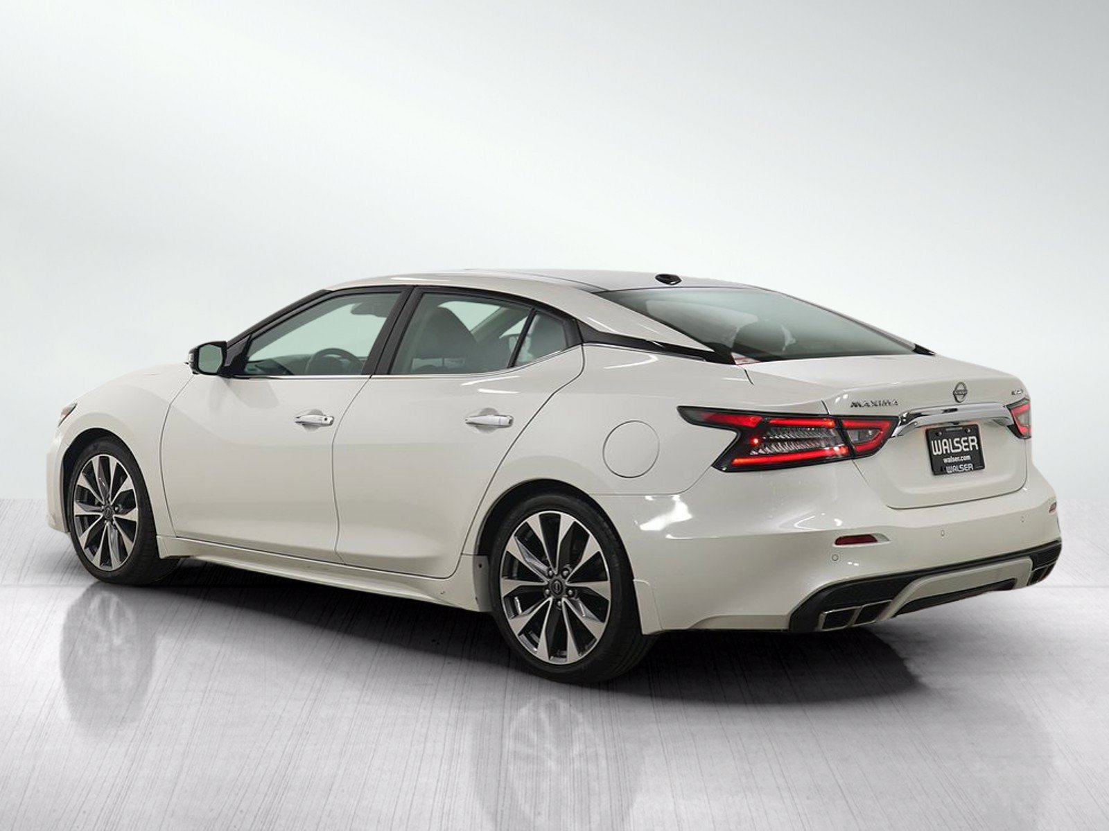 Used 2023 Nissan Maxima Platinum FWD image 3