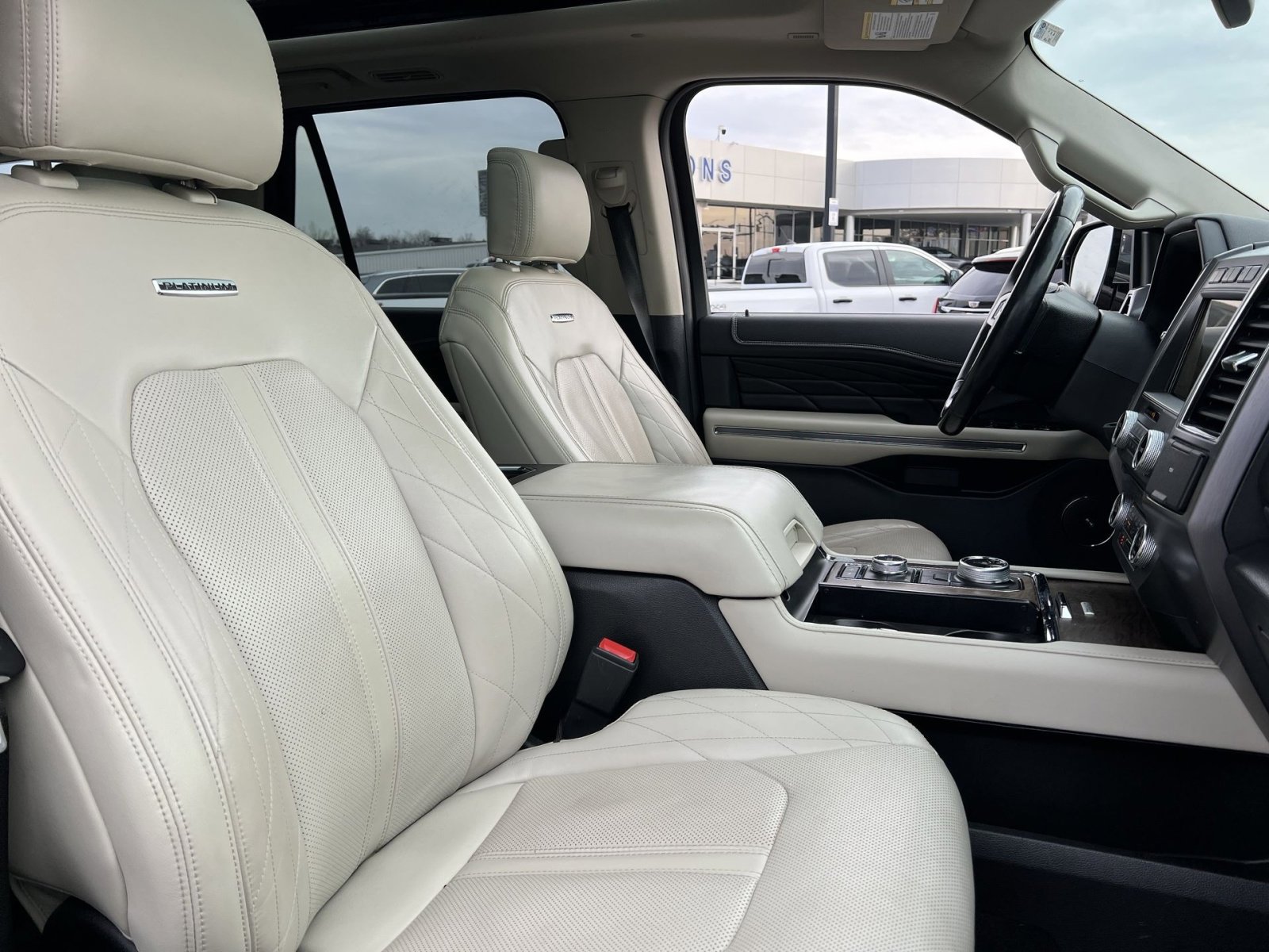 Used 2018 Ford Expedition Platinum image 26