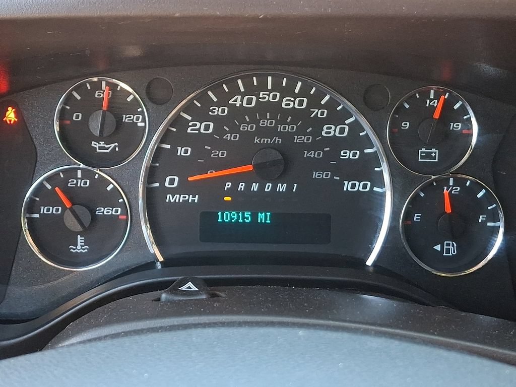 Used 2024 Chevrolet Express 2500 w/ Driver Convenience Package RWD image 20