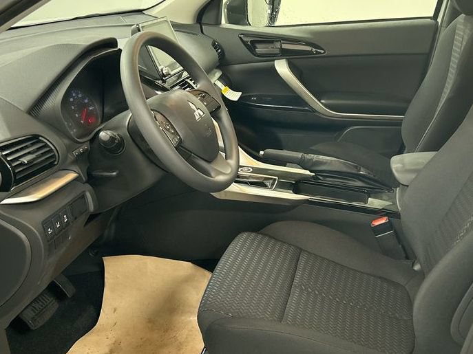 New 2026 Mitsubishi Eclipse Cross LE AWD/4WD image 11