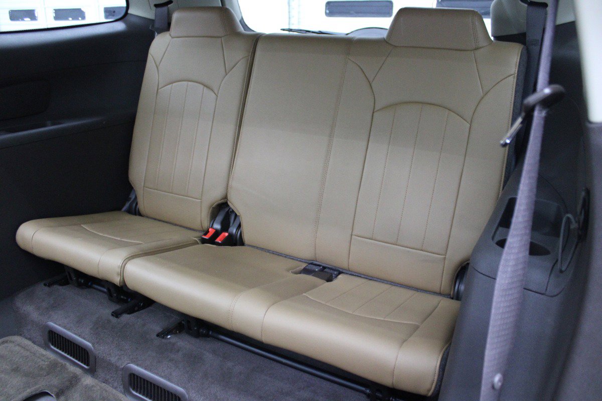 Used 2016 Buick Enclave Premium w/ Experience Buick Package FWD image 9