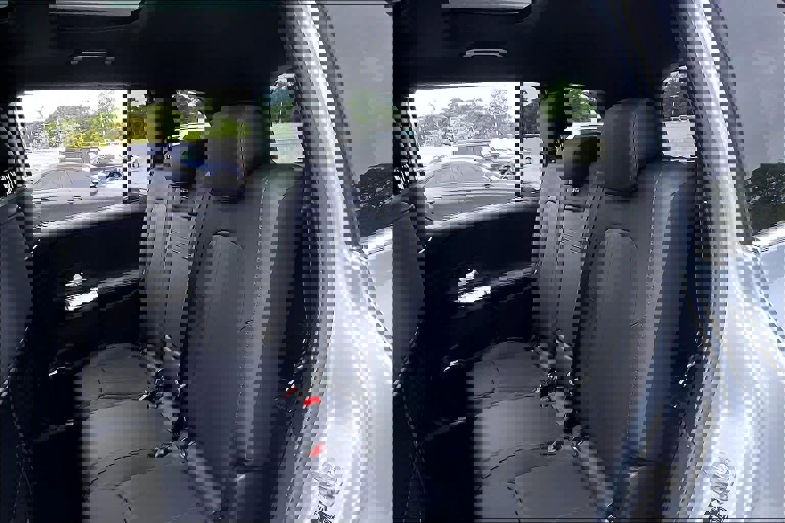 Used 2025 Mercedes-Benz GLB 250 image 20