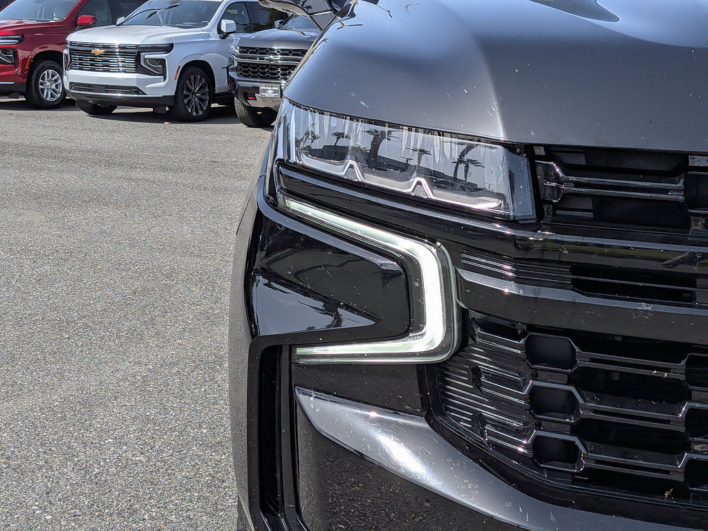 Certified 2023 Chevrolet Tahoe Z71 w/ Luxury Package AWD/4WD image 9