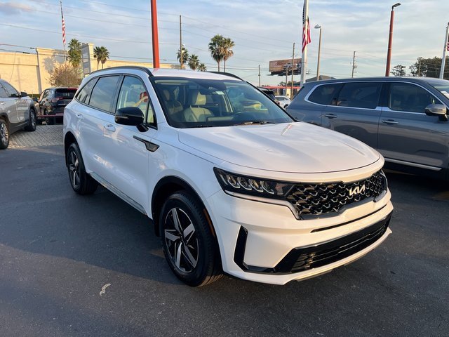 Certified 2022 Kia Sorento S image 3