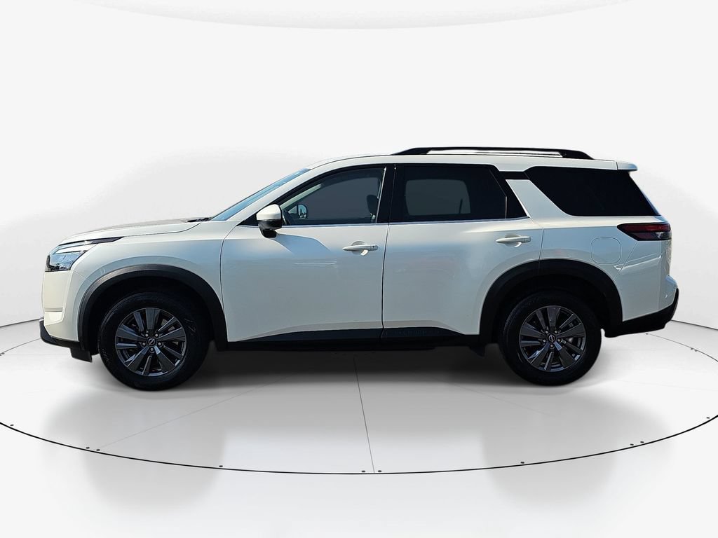 Used 2024 Nissan Pathfinder SV FWD image 10