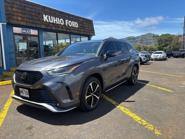 Used 2022 Toyota Highlander XSE