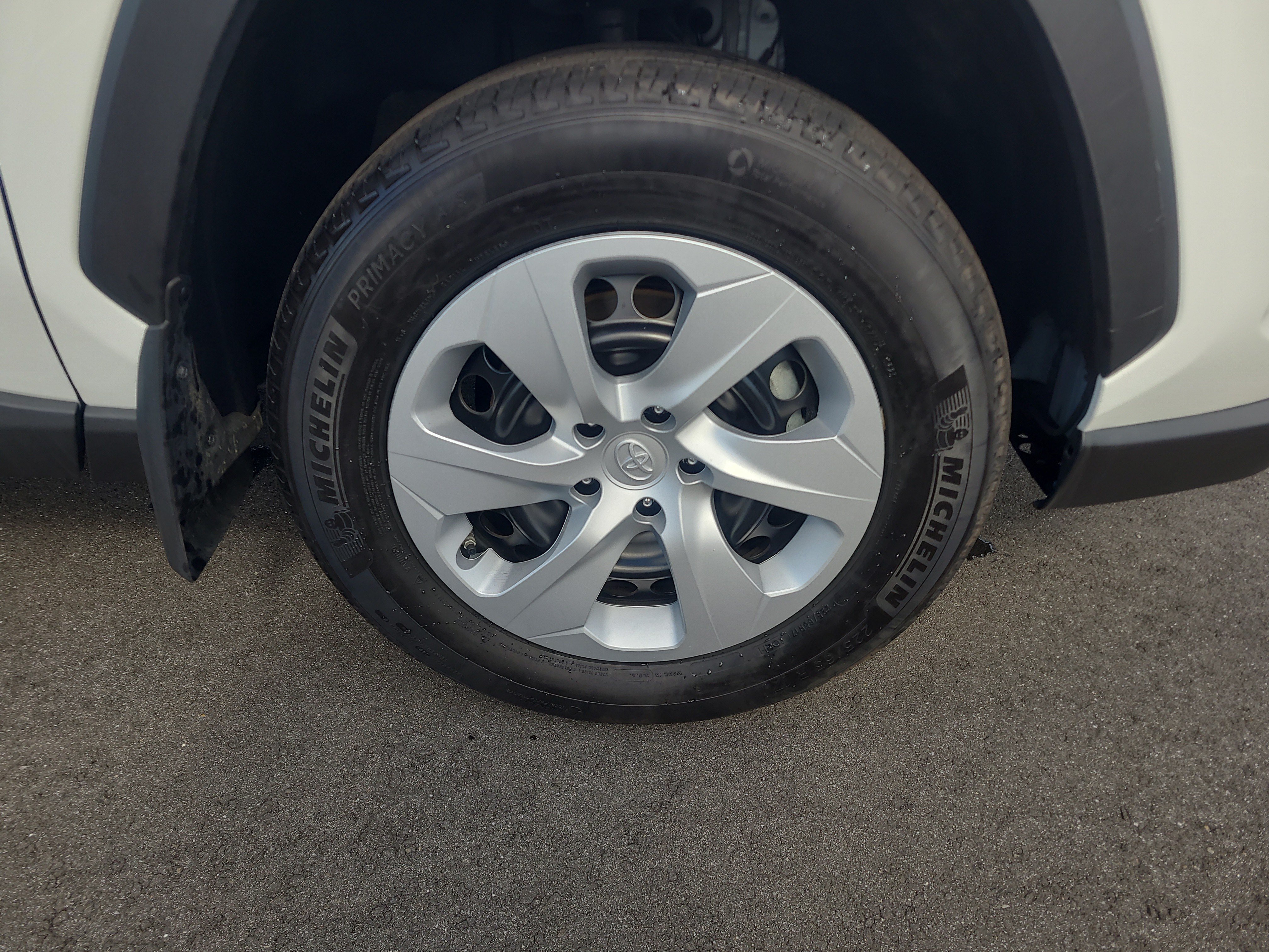 Certified 2025 Toyota RAV4 LE AWD/4WD image 12