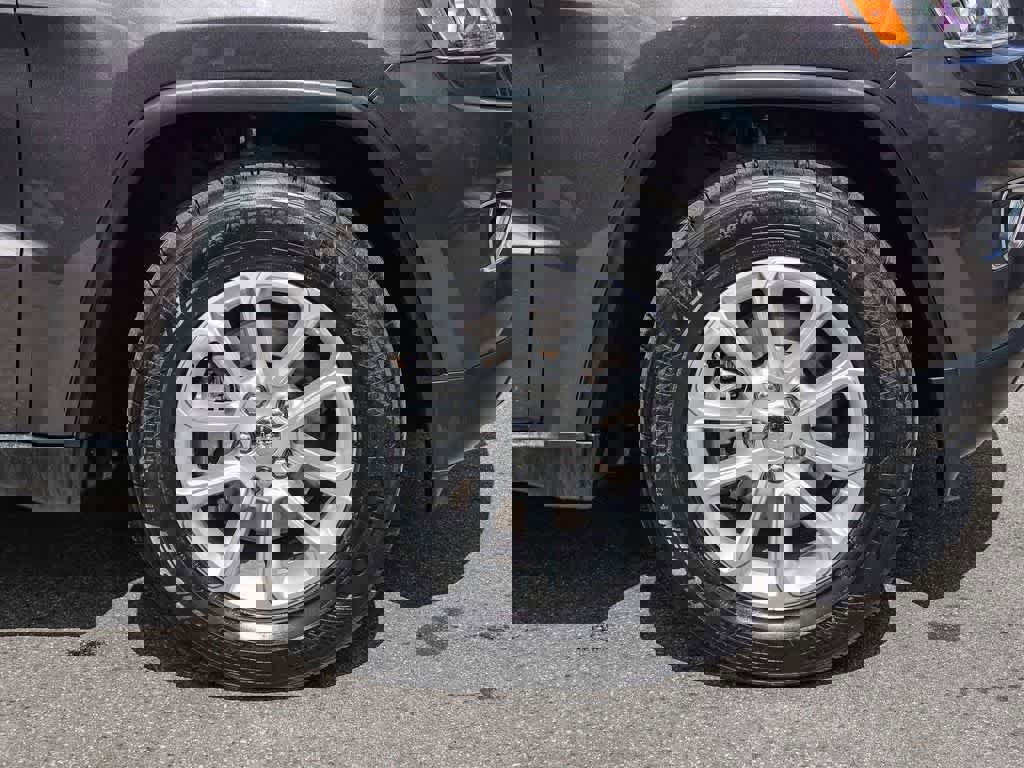 Used 2015 Jeep Grand Cherokee Laredo w/ Quick Order Package 23E image 10