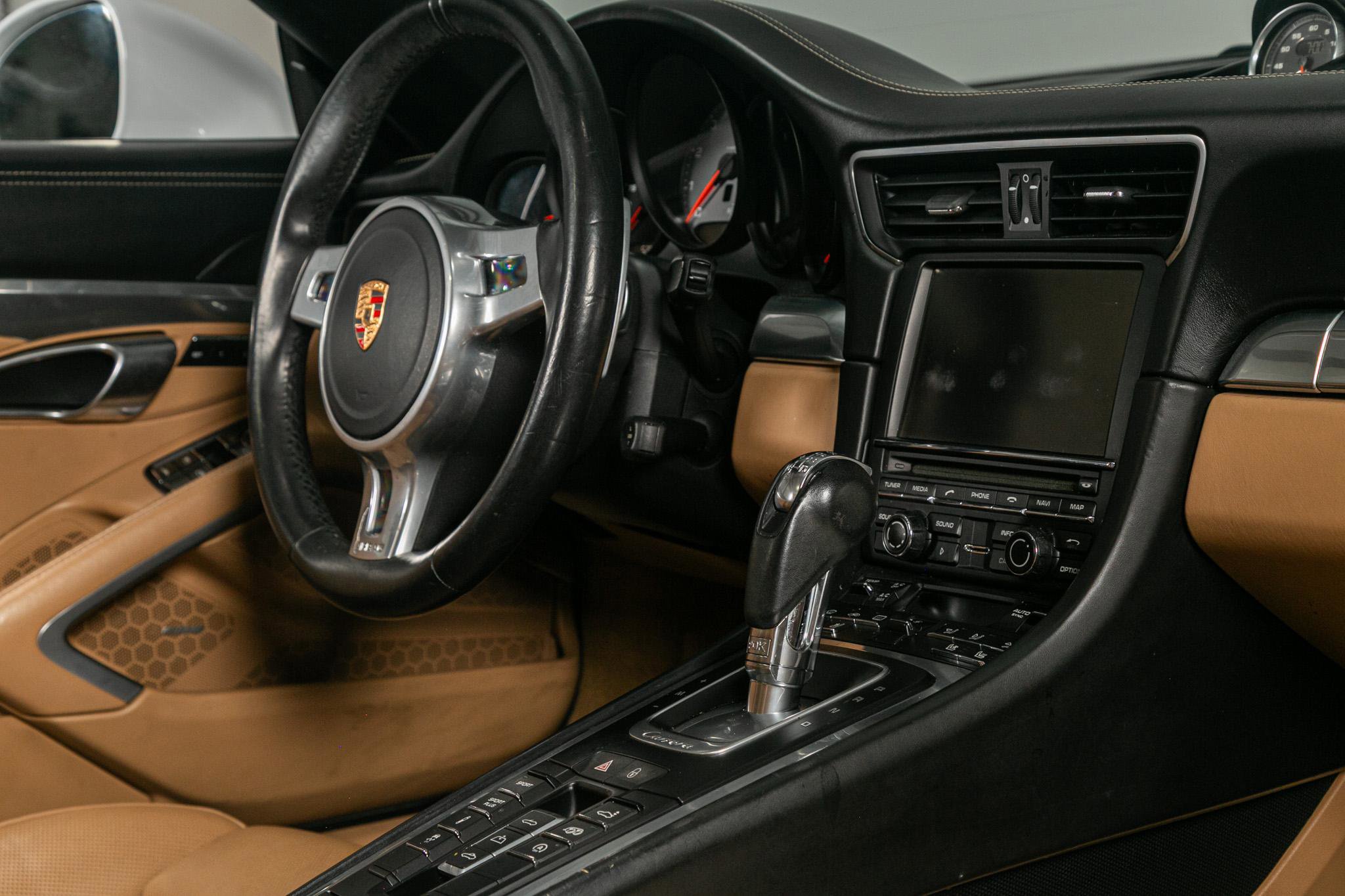 Used 2015 Porsche 911 Carrera S image 29