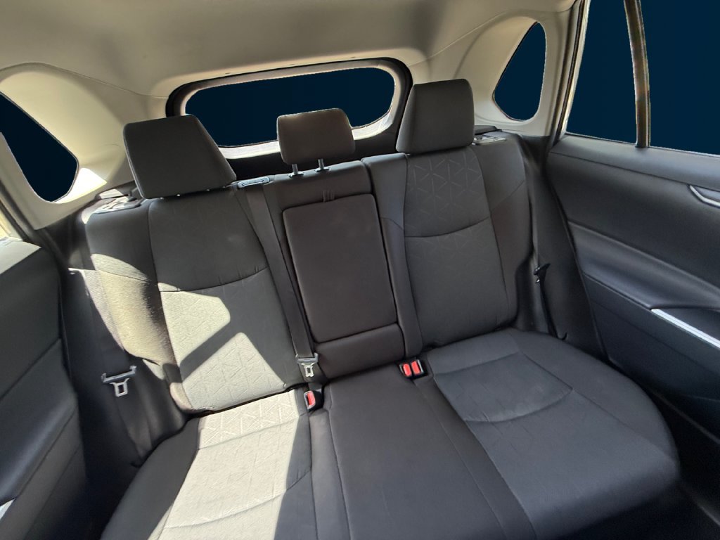 Used 2025 Toyota RAV4 XLE AWD/4WD image 18
