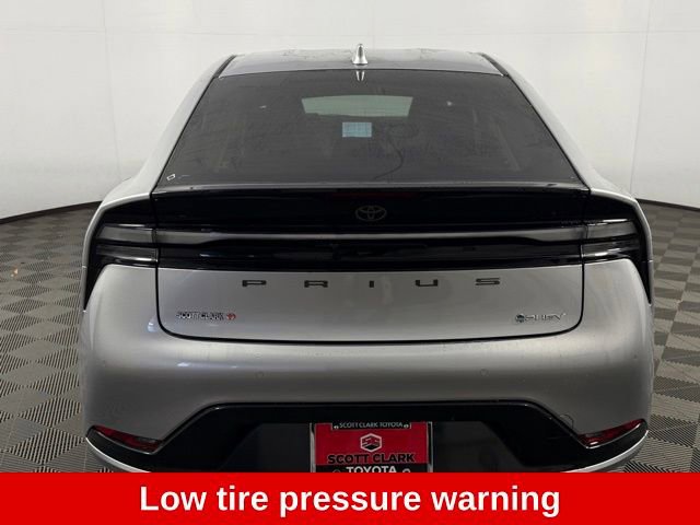 Used 2025 Toyota Prius Plug-In Hybrid image 7