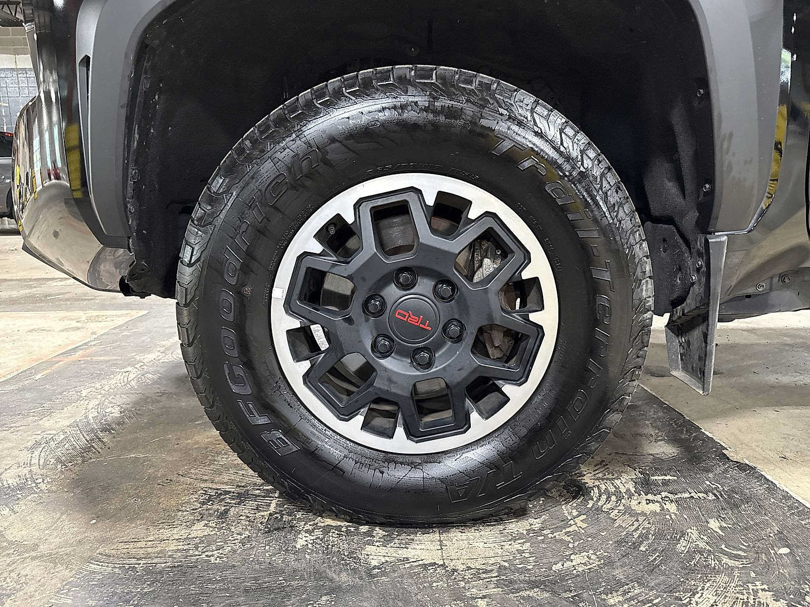 Used 2024 Toyota Tacoma TRD Off-Road AWD/4WD image 10