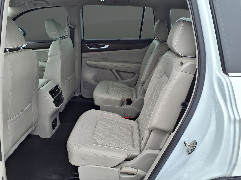 Used 2024 Volkswagen Atlas SEL Premium R-Line image 20