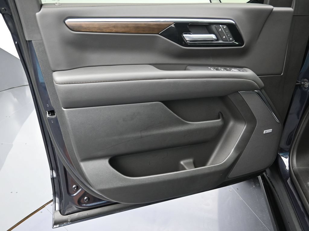 New 2026 Chevrolet Tahoe High Country RWD image 10