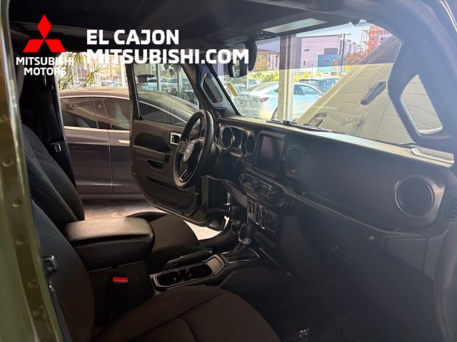 Used 2023 Jeep Wrangler Unlimited w/ Sun & Screen Package AWD/4WD image 22