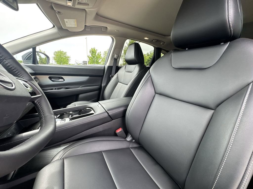 Certified 2025 Nissan Murano SL w/ Cargo Package AWD/4WD image 13