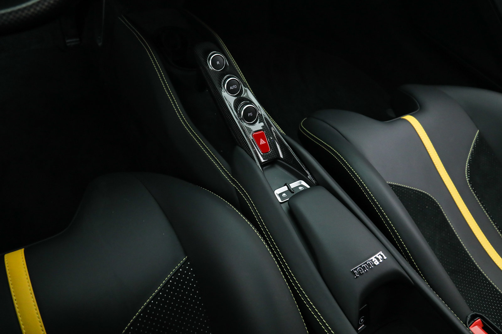 Certified 2022 Ferrari F8 Tributo RWD image 30