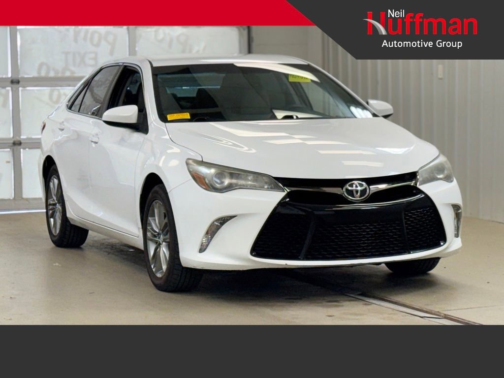 Used 2016 Toyota Camry SE FWD image 1