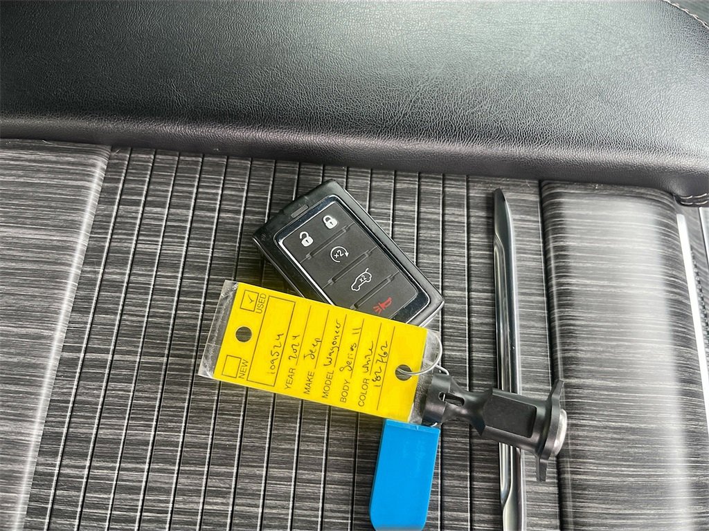 Used 2024 Jeep Wagoneer Series II w/ Premium Group I image 36