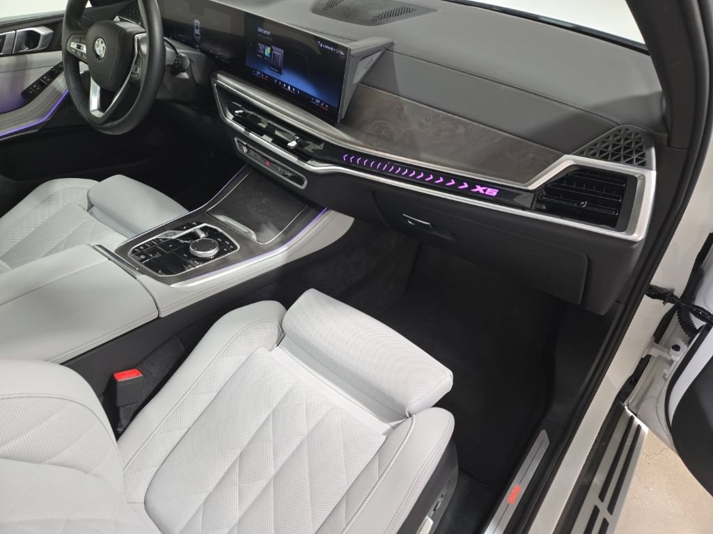 Used 2026 BMW X5 xDrive40i AWD/4WD image 27