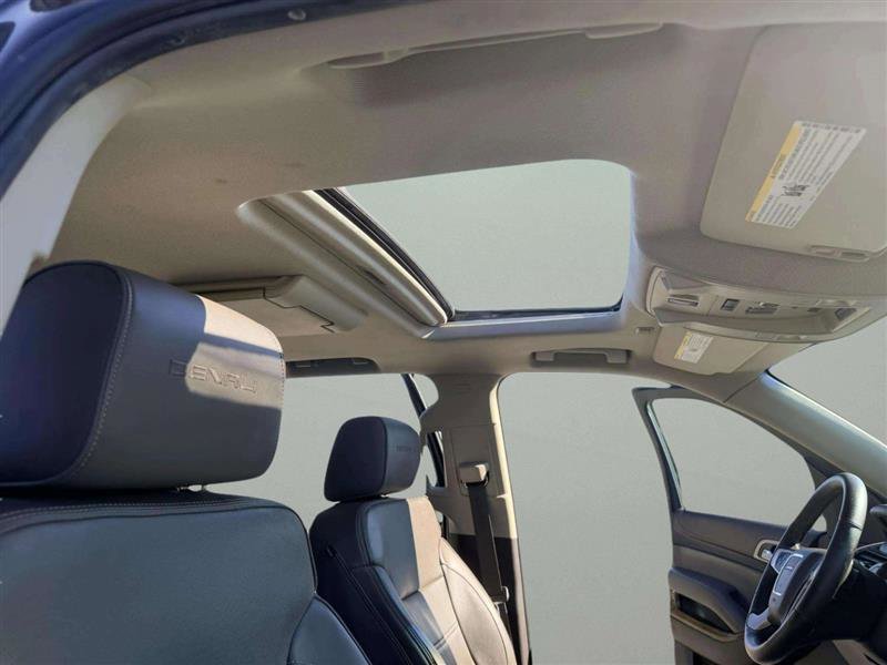 Used 2015 GMC Yukon Denali w/ Premium Package image 32