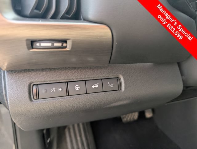 Used 2023 Nissan Pathfinder Platinum w/ Lighting Package (N93) AWD/4WD image 17