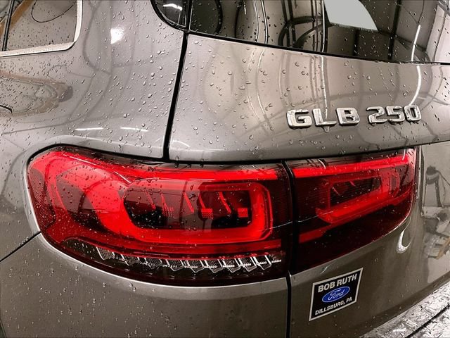 Used 2023 Mercedes-Benz GLB 250 4MATIC image 28