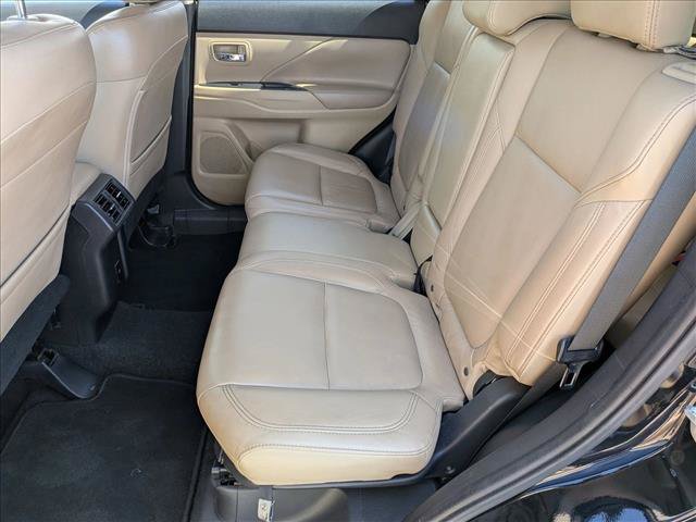 Used 2020 Mitsubishi Outlander SE FWD image 18