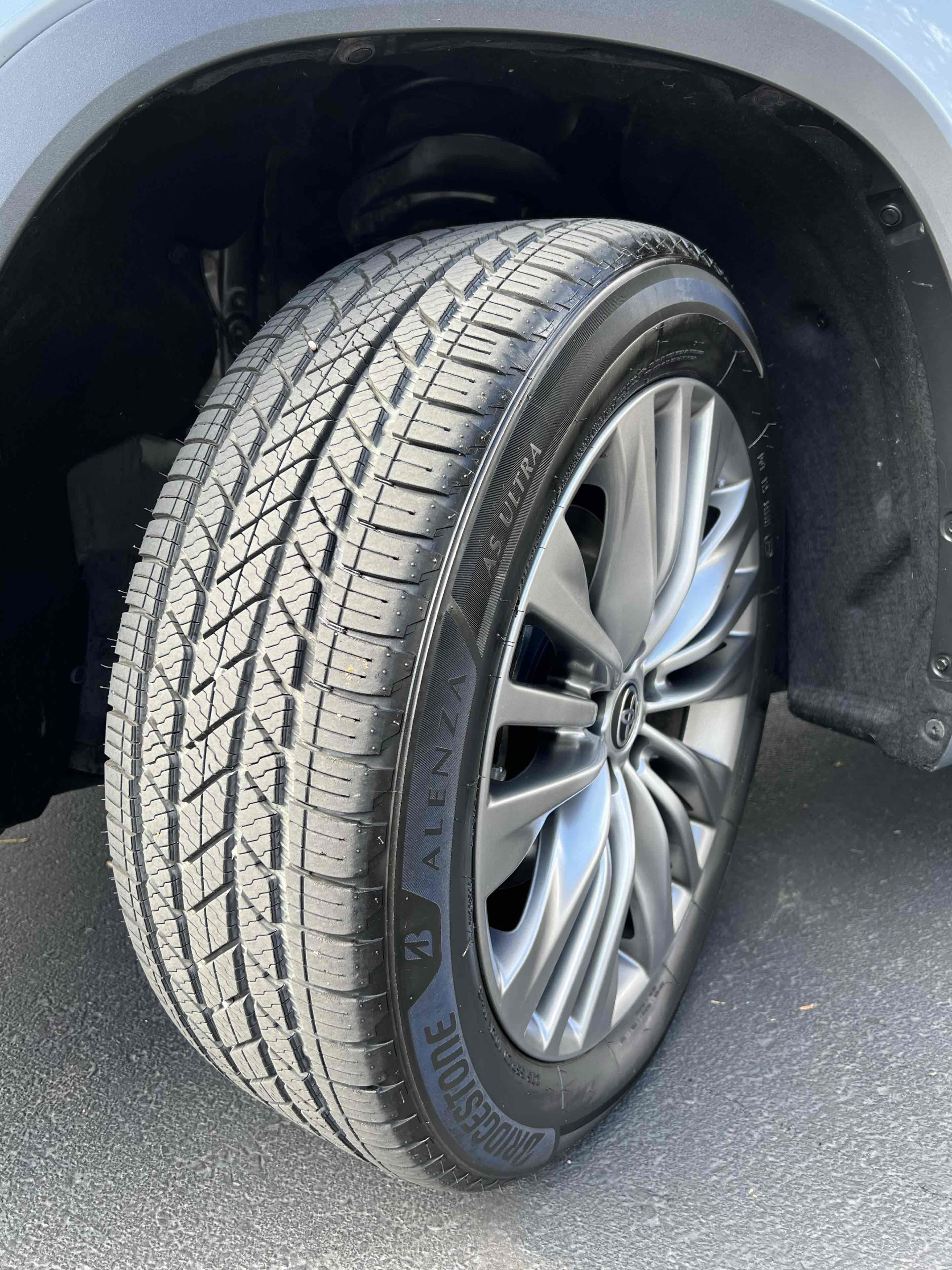 Used 2020 Toyota Highlander Platinum image 16