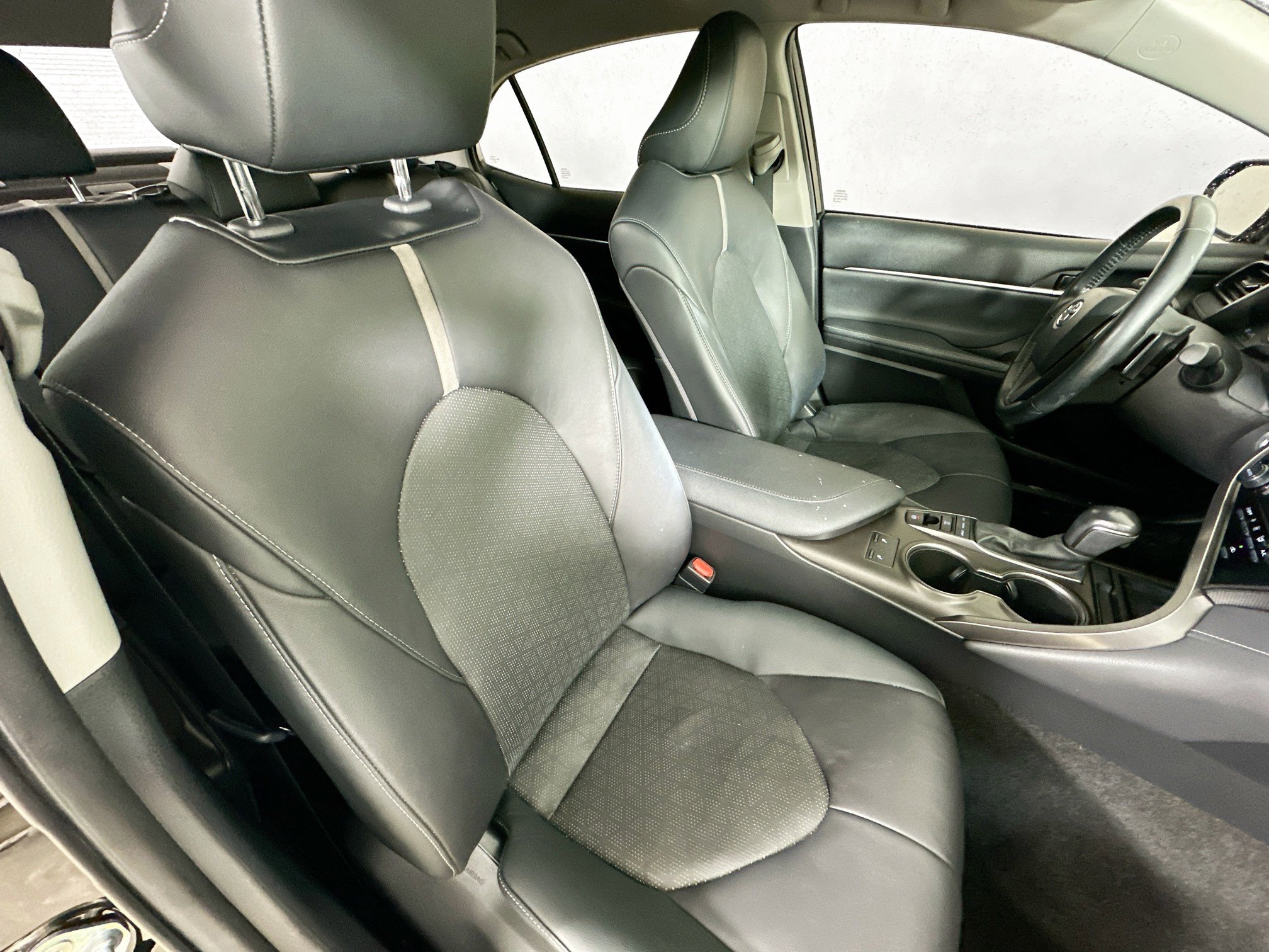 Used 2021 Toyota Camry XSE AWD/4WD image 33