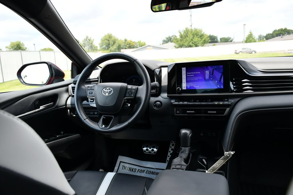 Used 2025 Toyota Camry SE FWD image 22