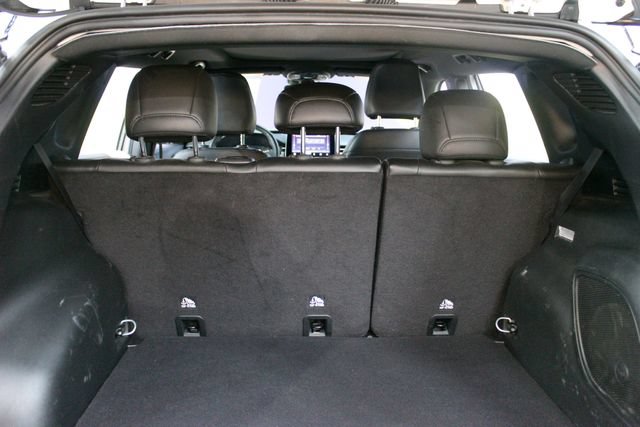 Used 2023 Jeep Compass Limited w/ Sun and Sound Group AWD/4WD image 16