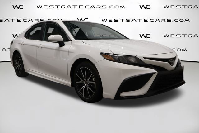 Used 2023 Toyota Camry SE