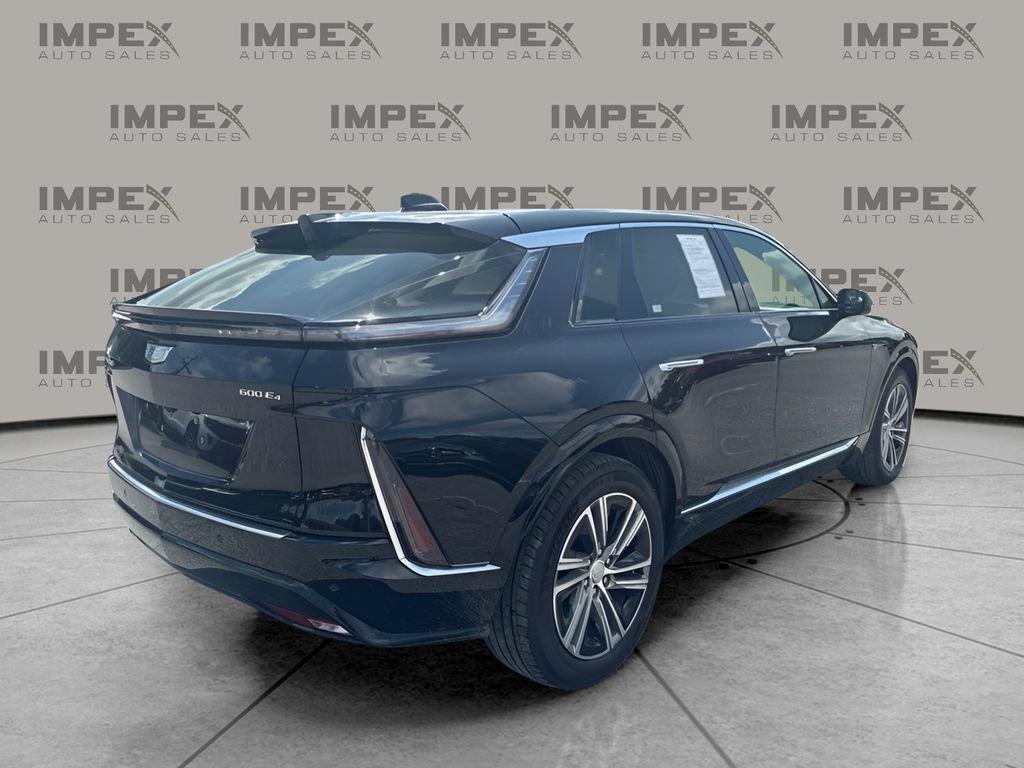 Used 2024 Cadillac Lyriq Luxury w/ LPO, Floor Liner Package AWD/4WD image 3